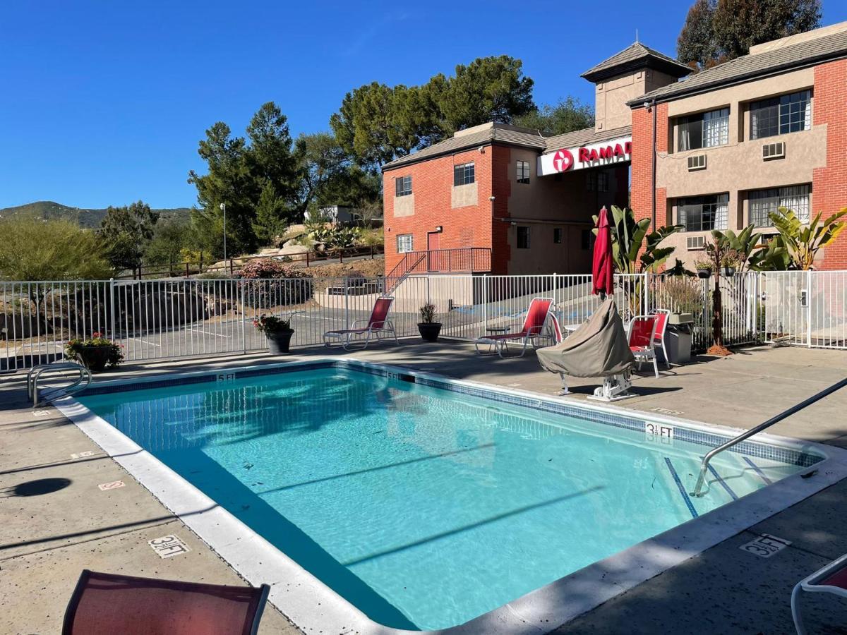 Ramada By Wyndham San Diego Poway Miramar Экстерьер фото