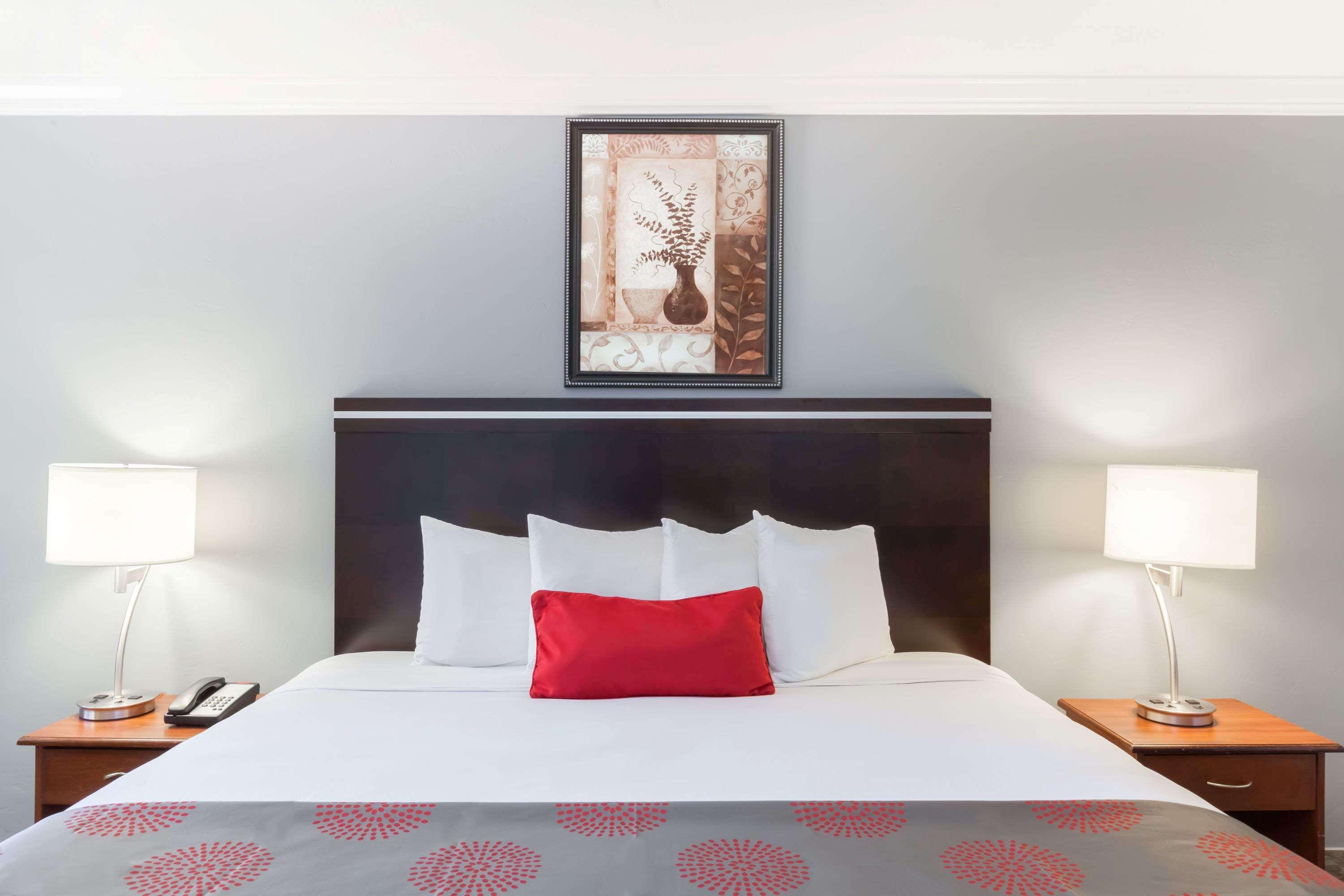 Ramada By Wyndham San Diego Poway Miramar Экстерьер фото