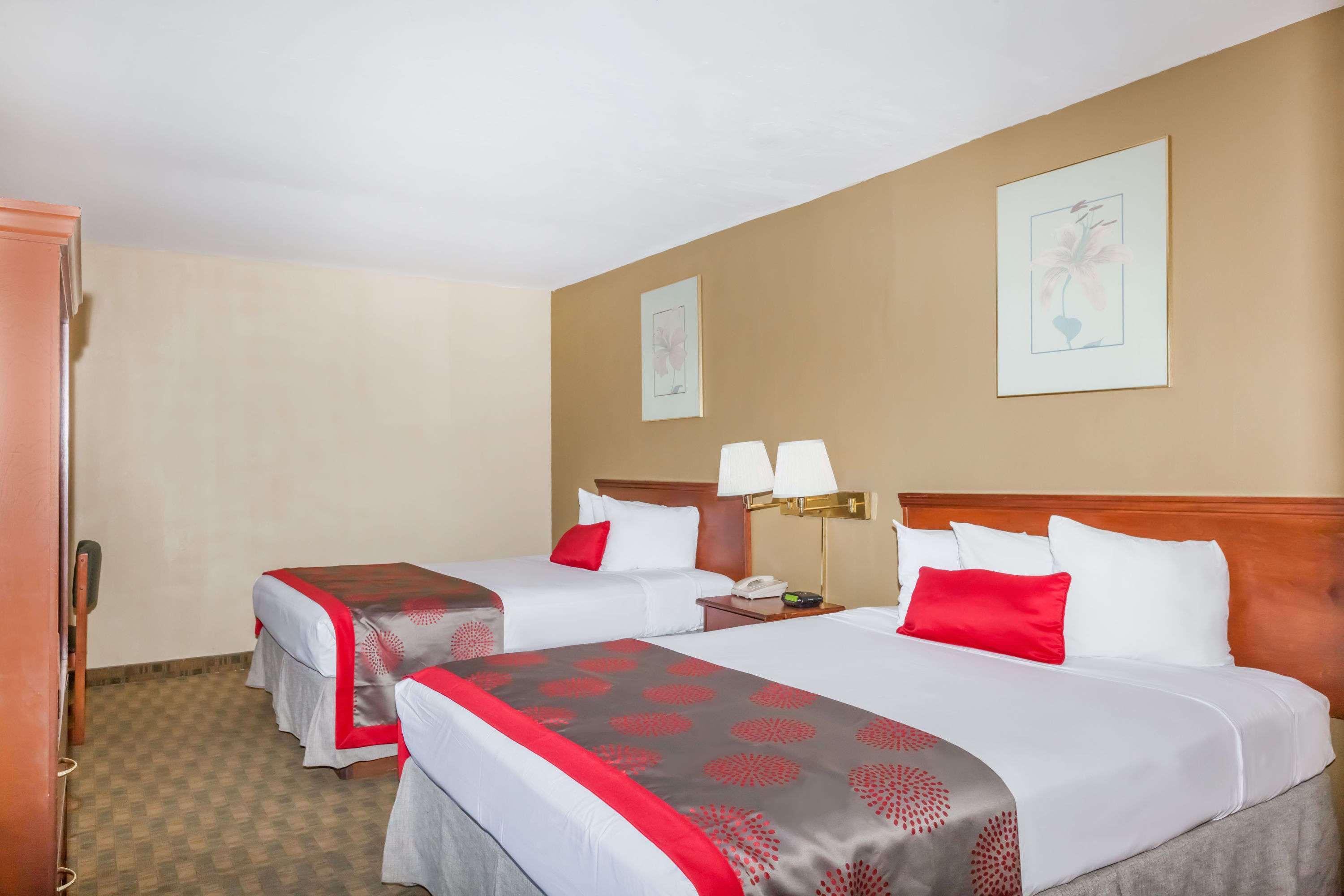 Ramada By Wyndham San Diego Poway Miramar Экстерьер фото