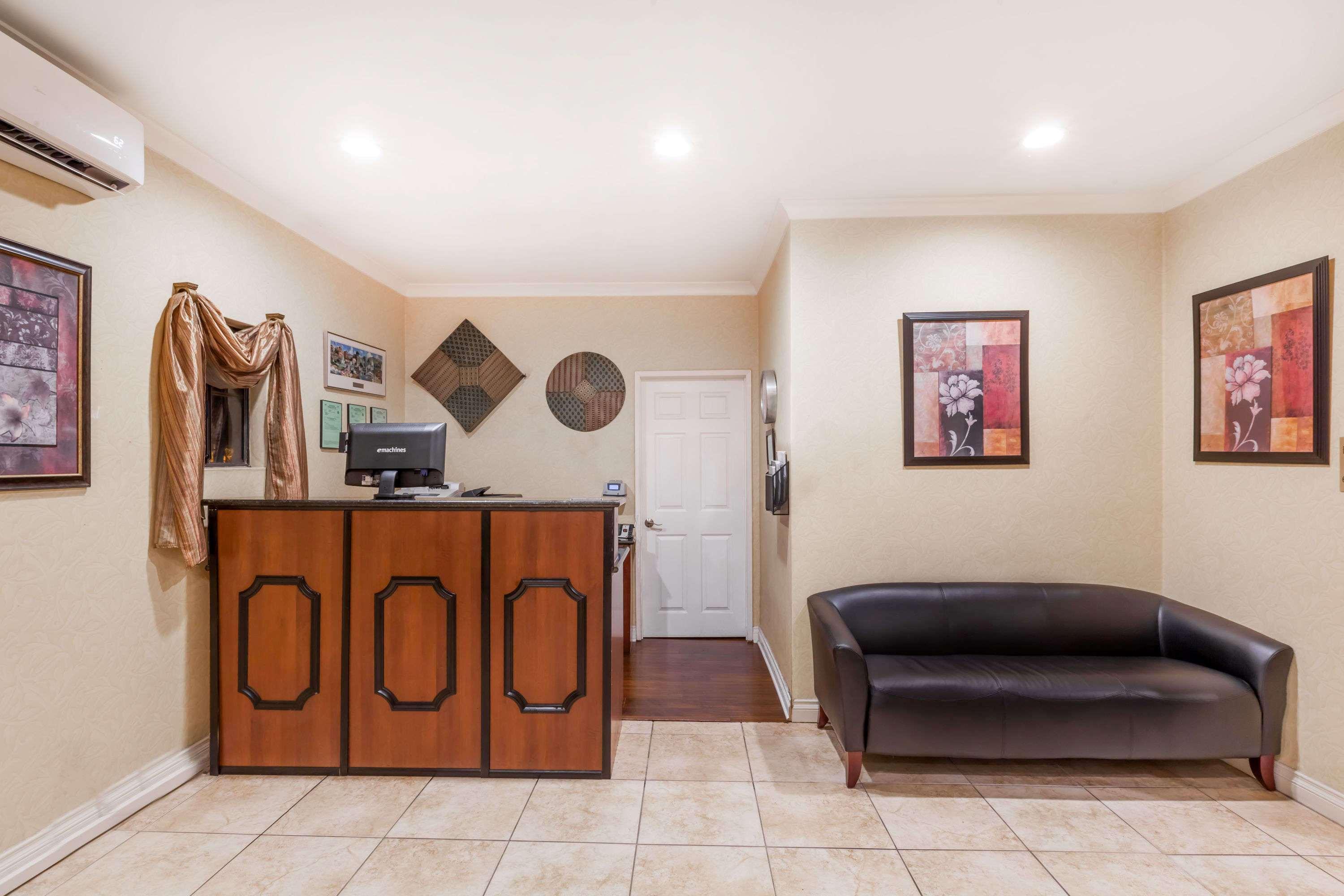Ramada By Wyndham San Diego Poway Miramar Экстерьер фото
