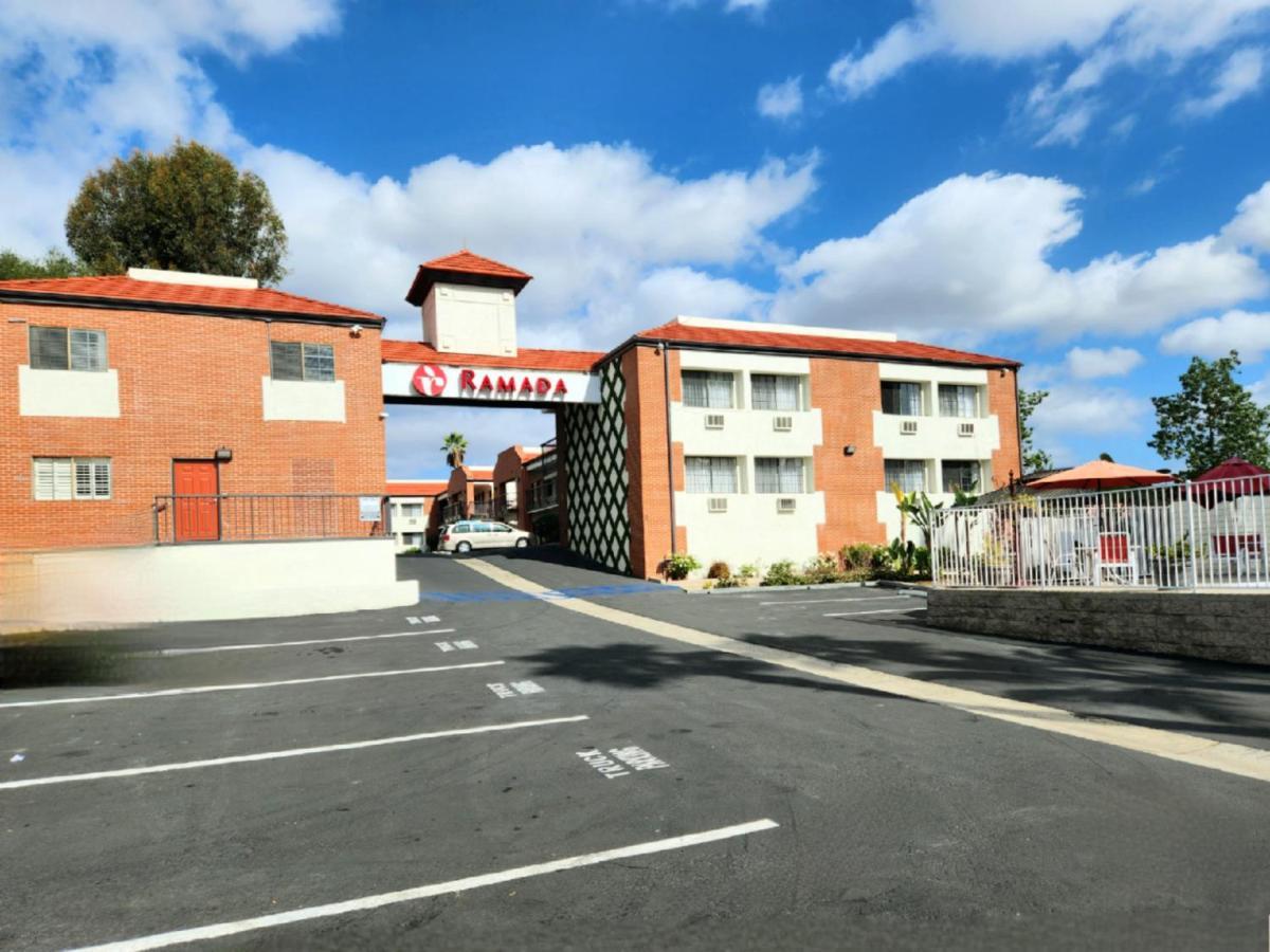 Ramada By Wyndham San Diego Poway Miramar Экстерьер фото